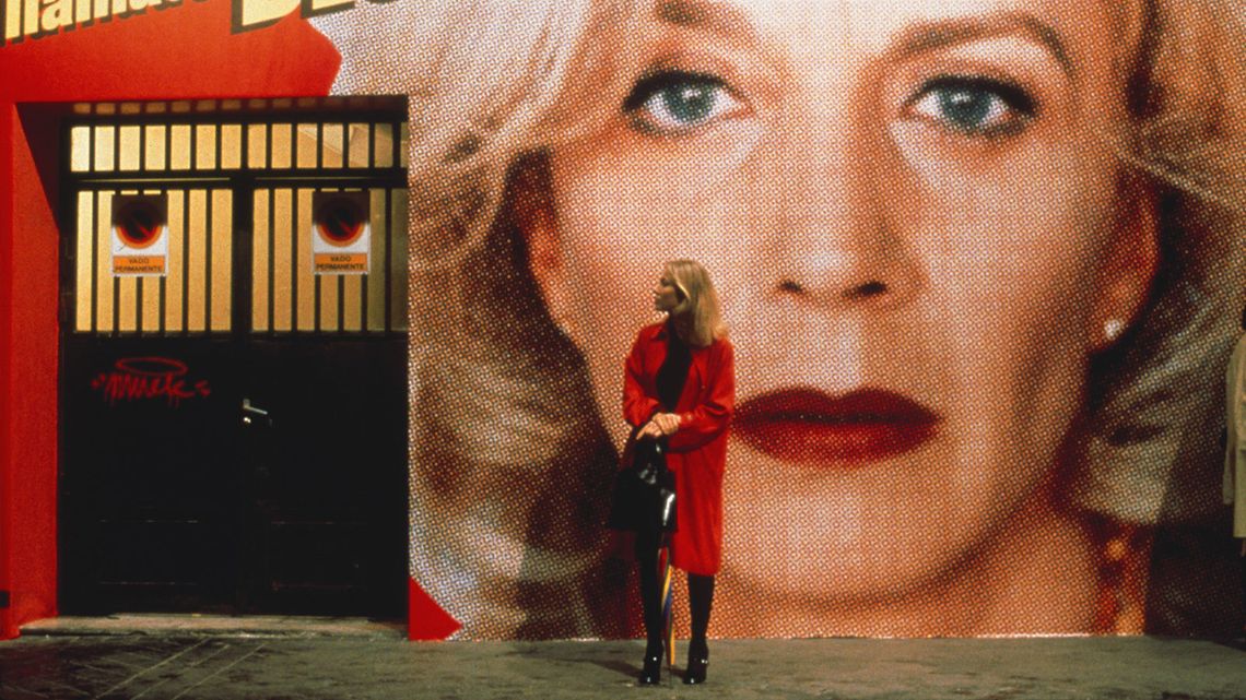 Femininity in "All About My Mother" - by Camille Saunders